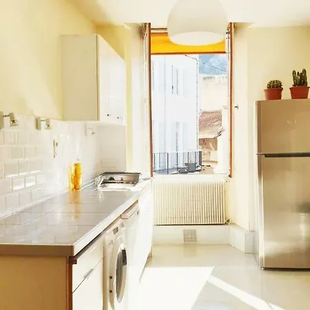 Chez Fanny - De Qualite Hypercentre Apartment *